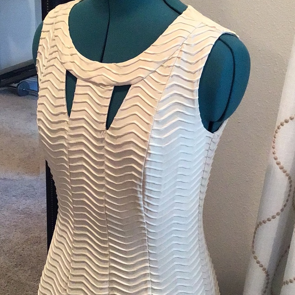 Enfocus Studio cream stretch dress size 6 - Picture 3 of 7